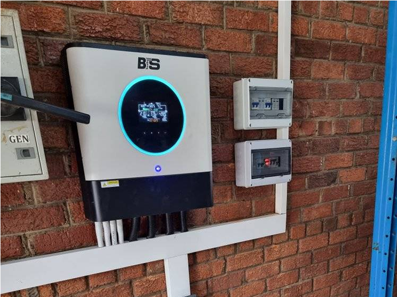 Solar Invertor Installation
